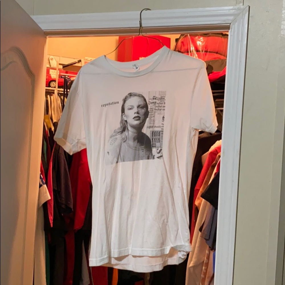 Taylor Swift’s Reputation White Tee